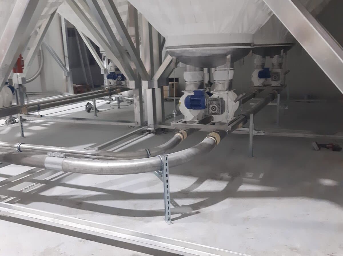 Image of PNEUMATIC CONVEYING